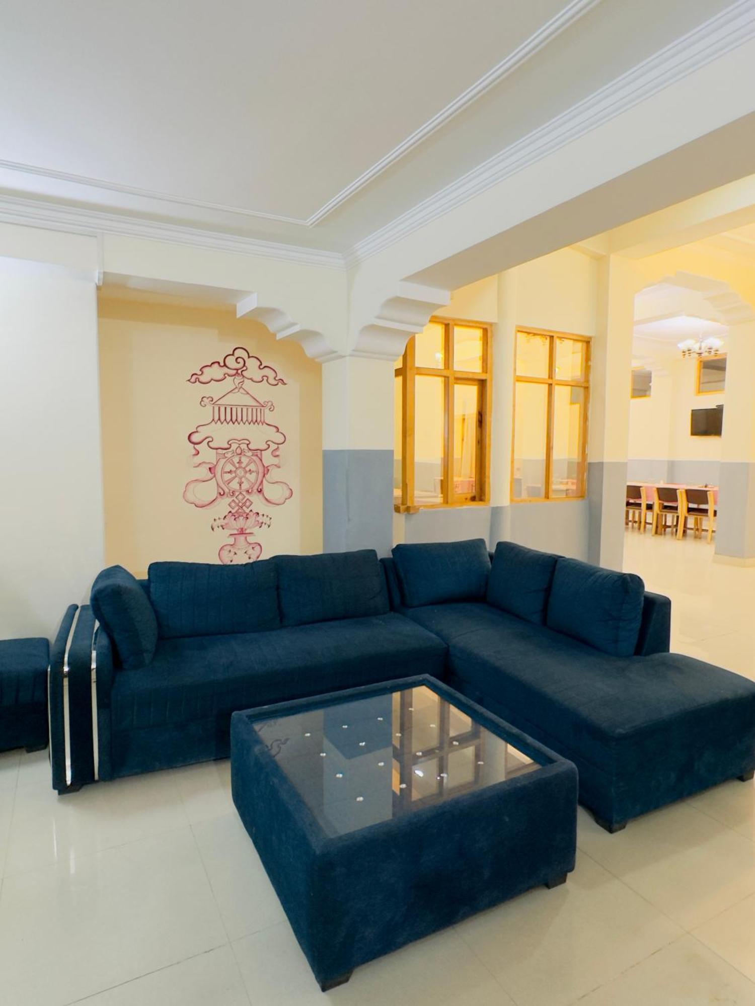 Hotel Dimbir Regency Leh Exterior photo
